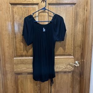 Gap Large black tee with band at bottom
